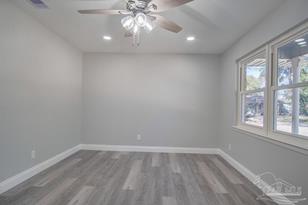 4467 Swan Ave, Milton FL  32571-2832 exterior