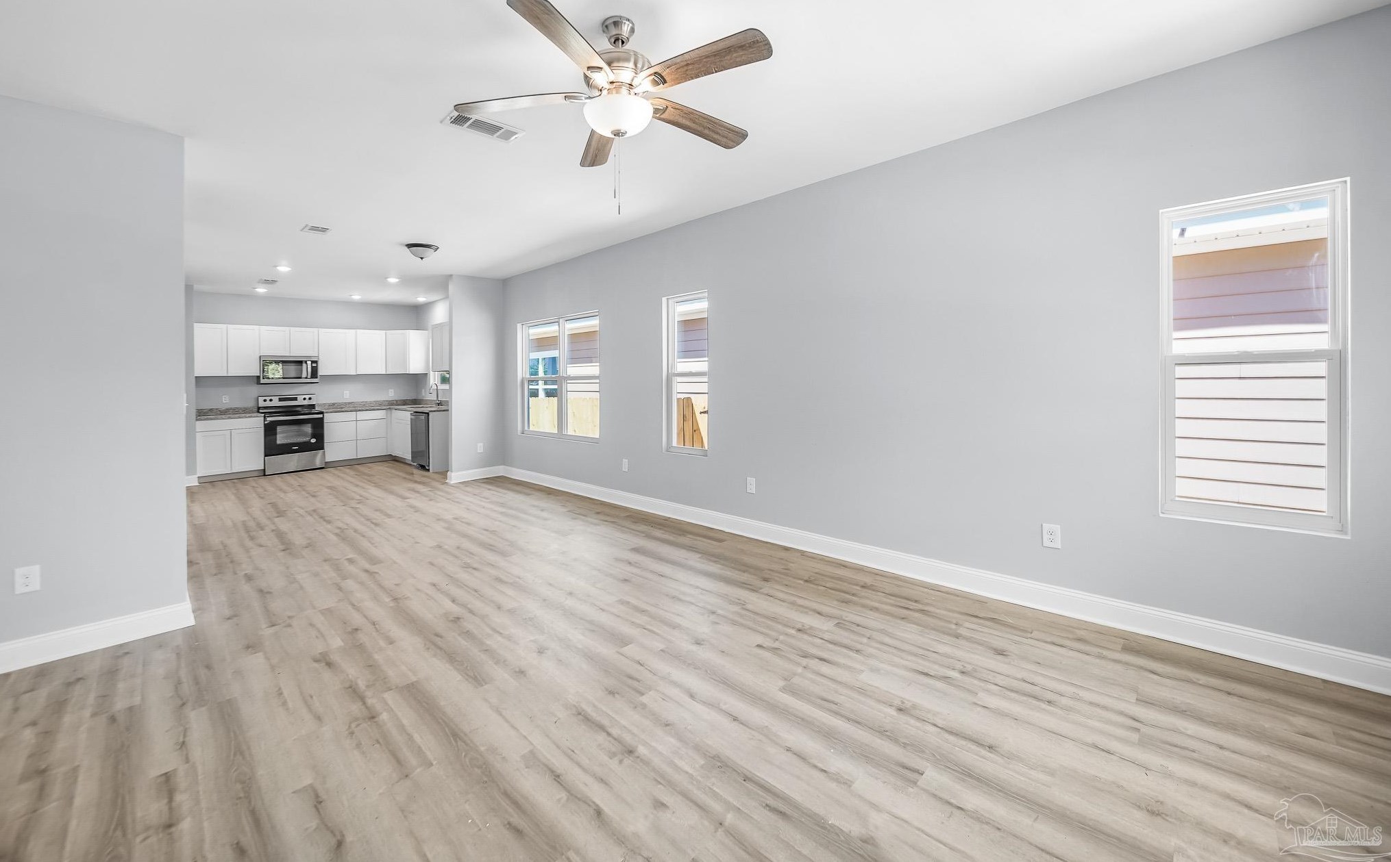 2318 Lakeview Ave, Pensacola FL  32505-5922 exterior