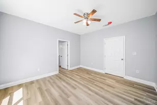 2318 W Lakeview Ave, Pensacola, FL 32505 - Photo 16
