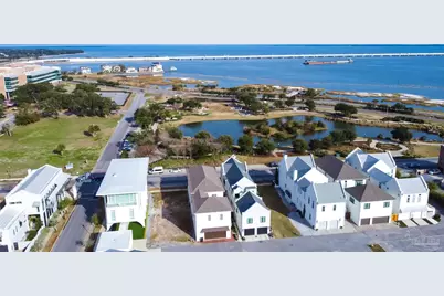 151 S 9th Ave, Pensacola, FL 32502 - Photo 16