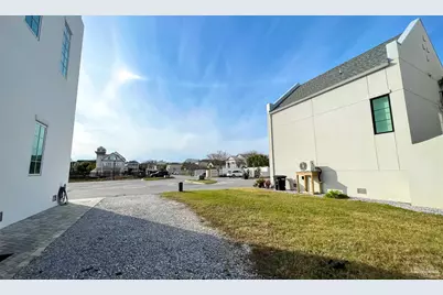 151 S 9th Ave, Pensacola, FL 32502 - Photo 22