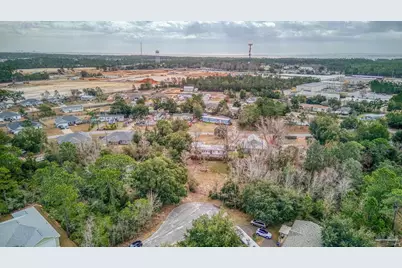 5609 Monument Ct, Gulf Breeze, FL 32563 - Photo 10