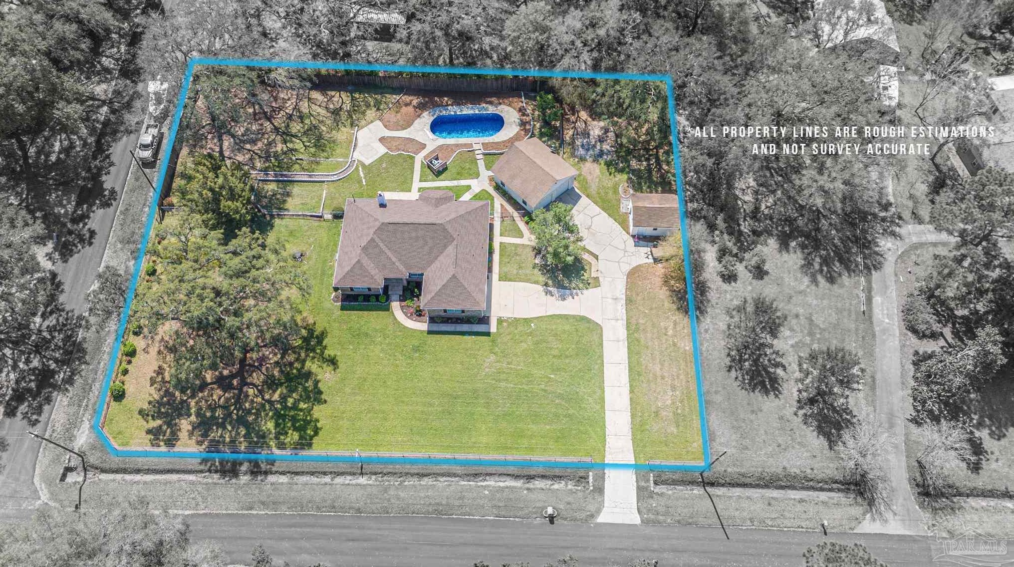 717 Tara Rd, Cantonment, FL 32533-9747