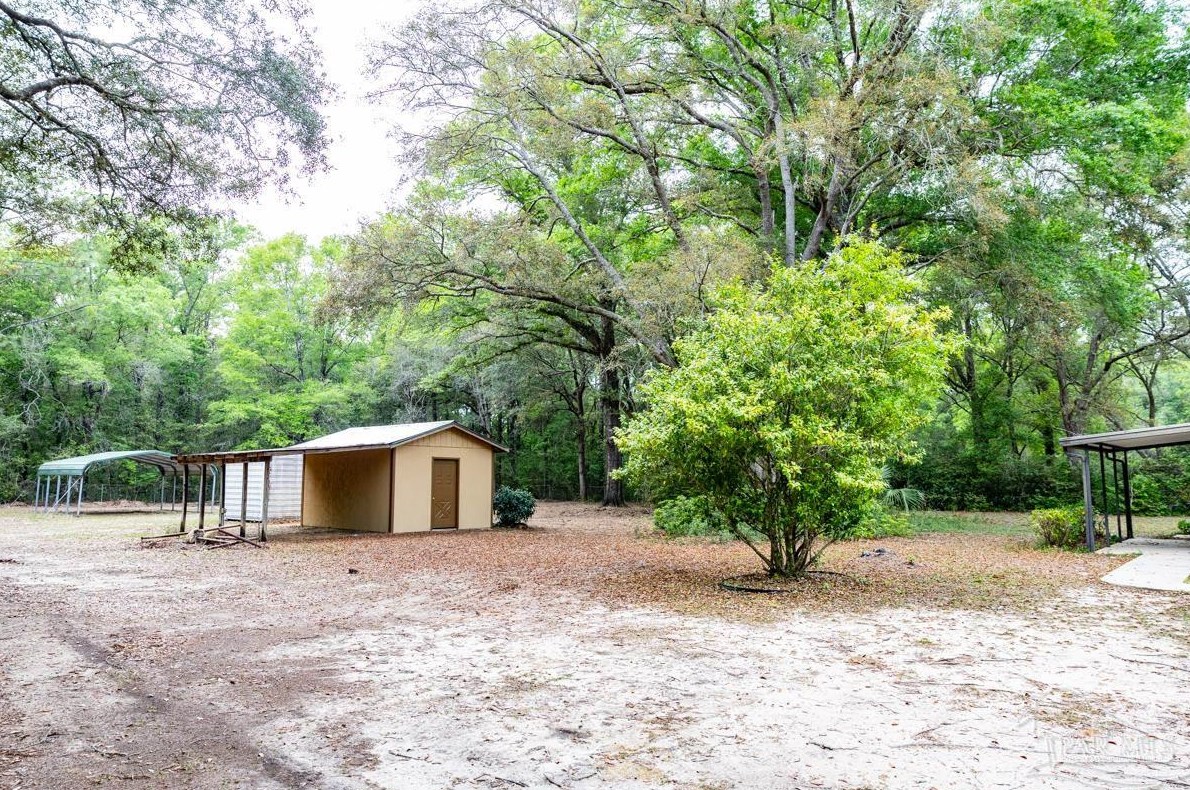 6751 Driftwood Ave, Milton, FL 32570