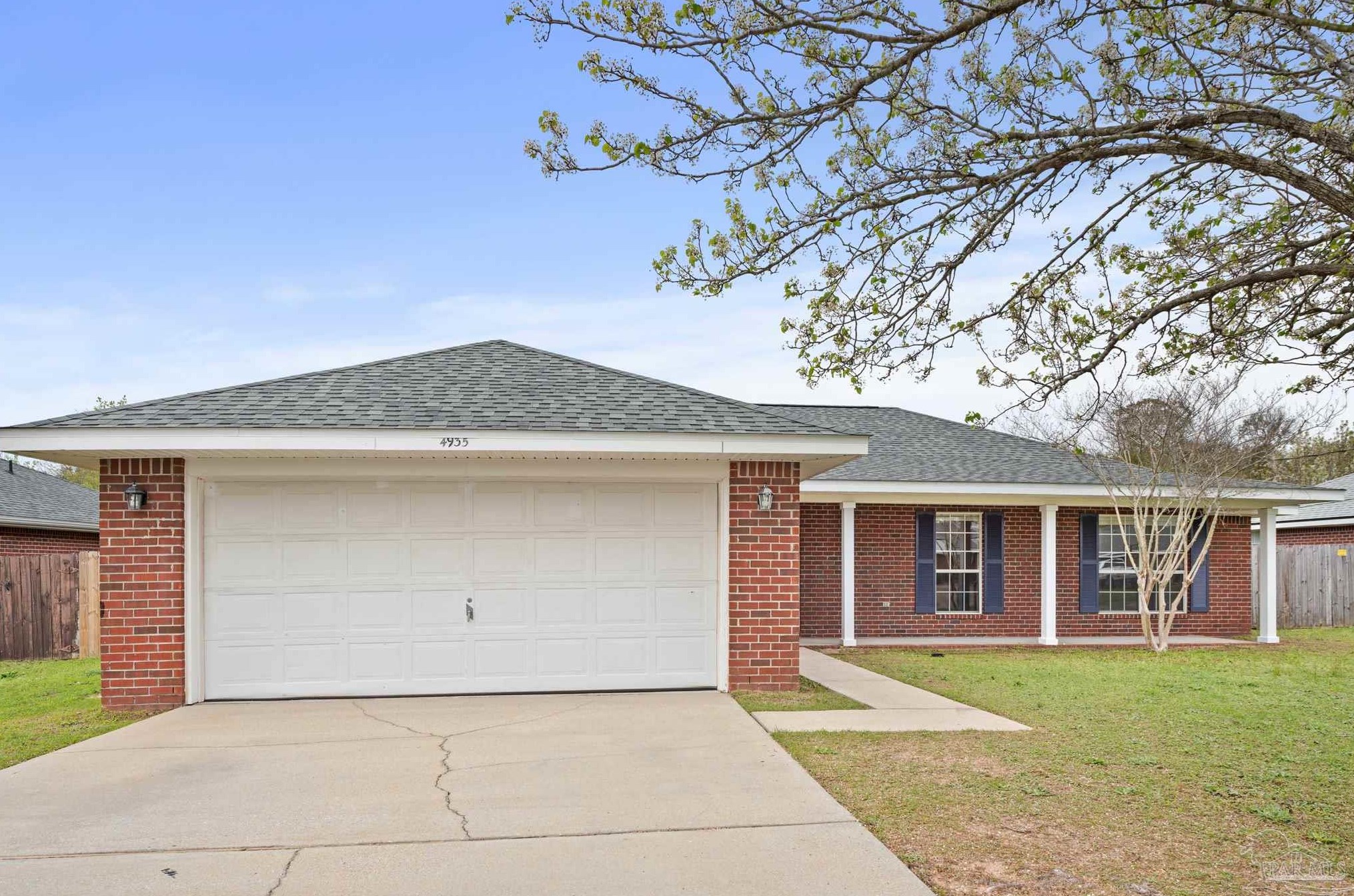 4935 Spencer Oaks Blvd, Milton FL  32571-6248 exterior