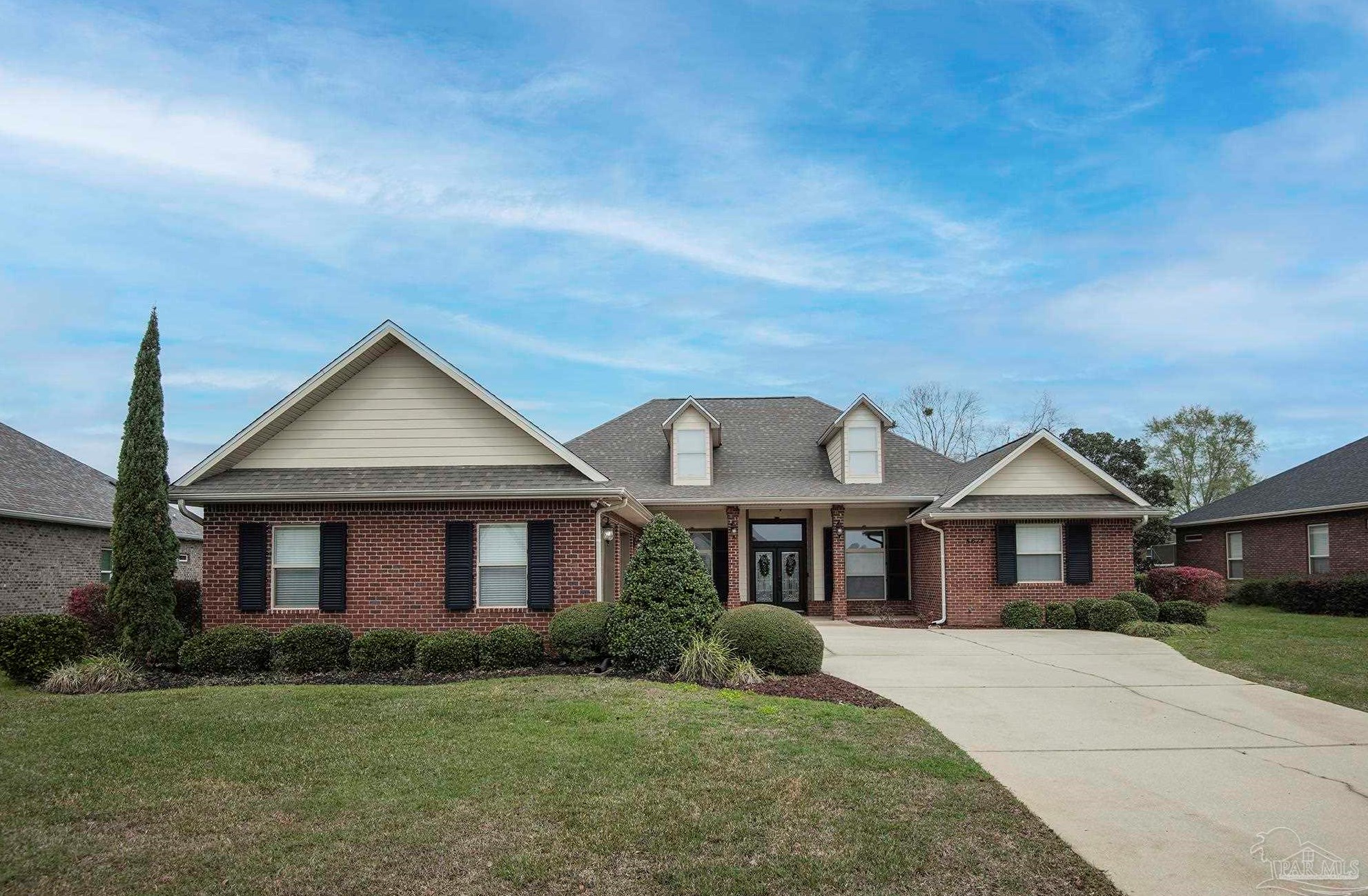 5674 Highland Lake Dr, Milton, FL 32583-5593