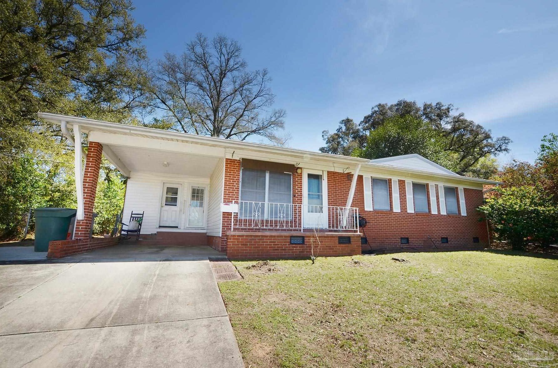 6206 Shore Dr, Pensacola, FL 32505-2040