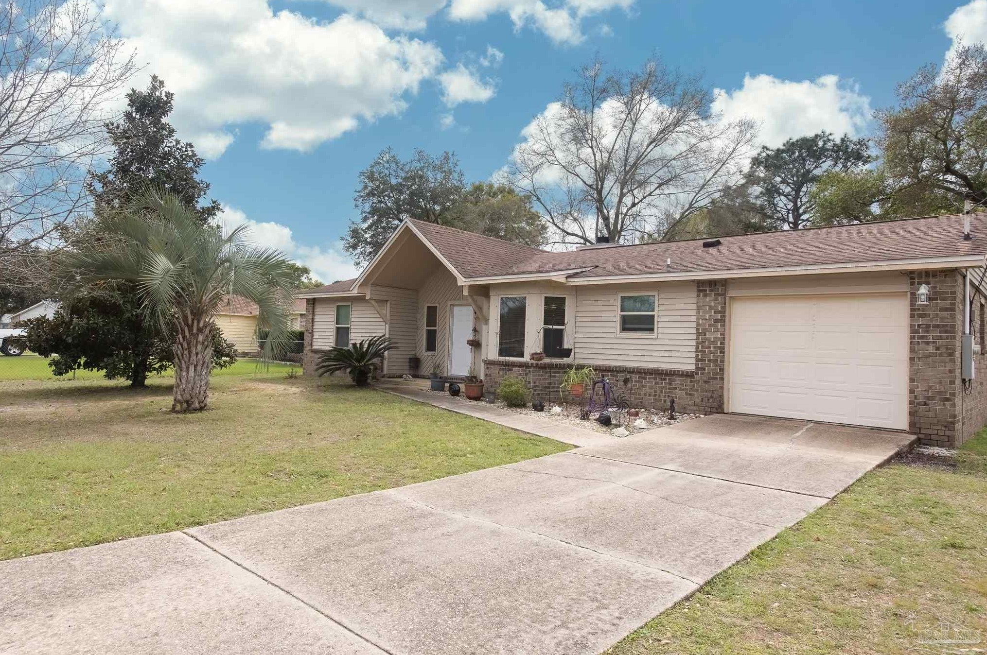 2275 White Pines Dr, Pensacola, FL 32526-9053