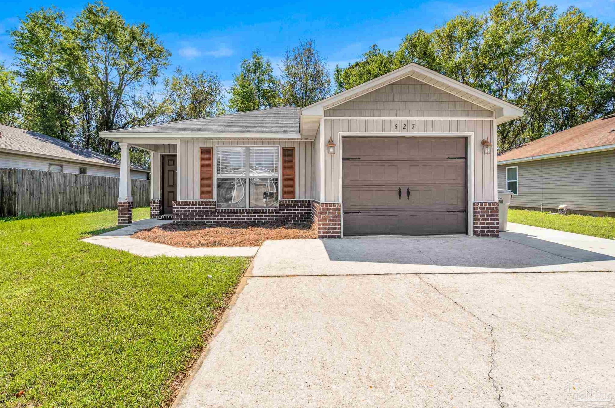 527 Evening Falls Dr, Pensacola, FL 32534-1194