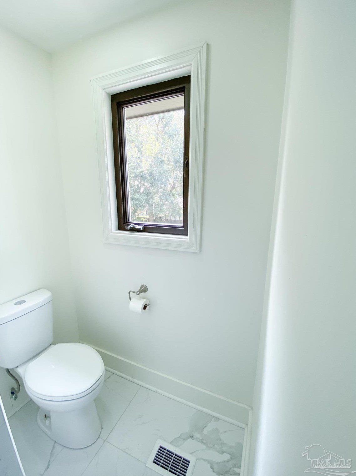 5974 Chi Chi Cir, Milton FL  32570-8240 exterior