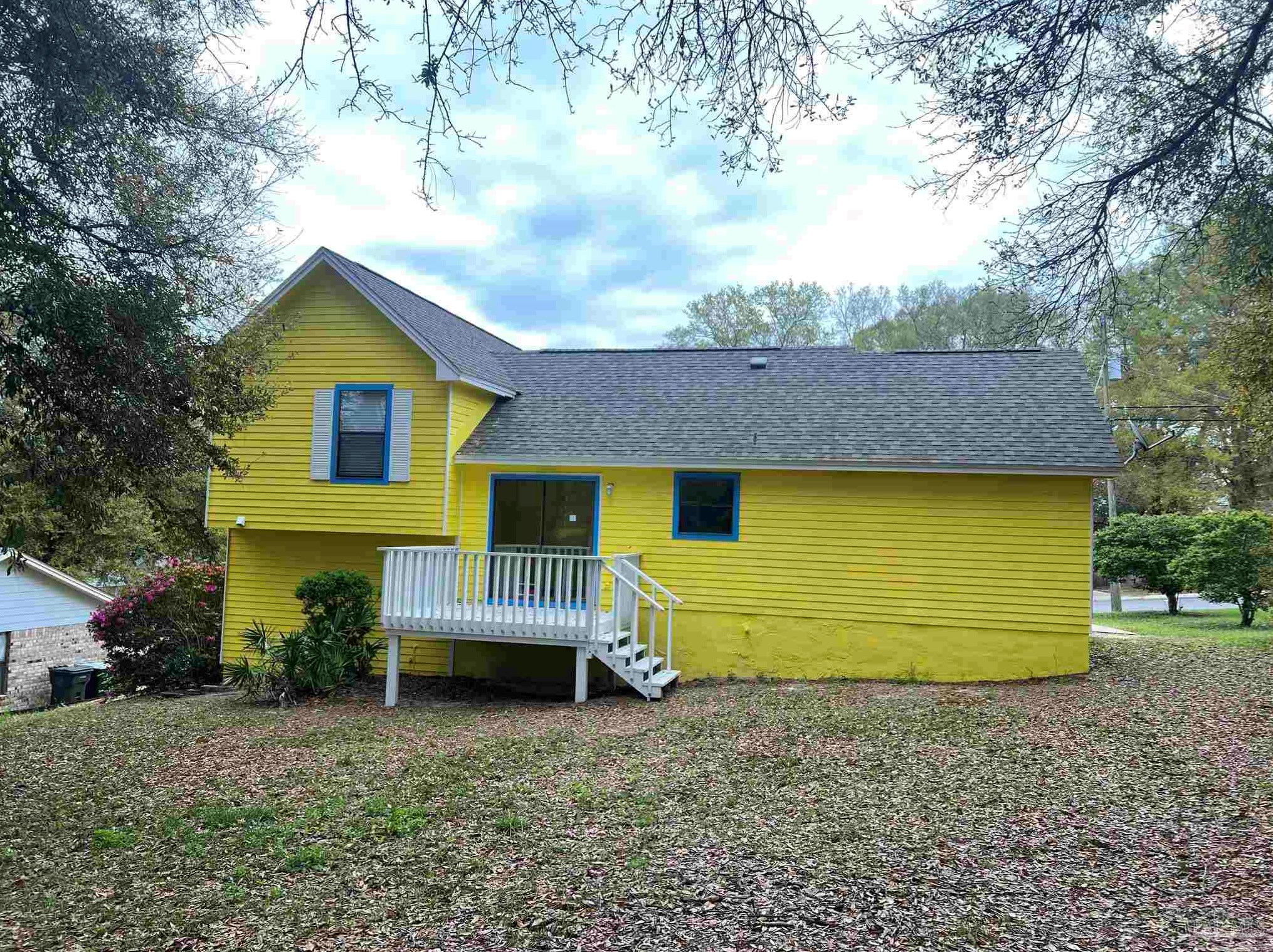 6749 Chicago Ave, Pensacola, FL 32526-9073