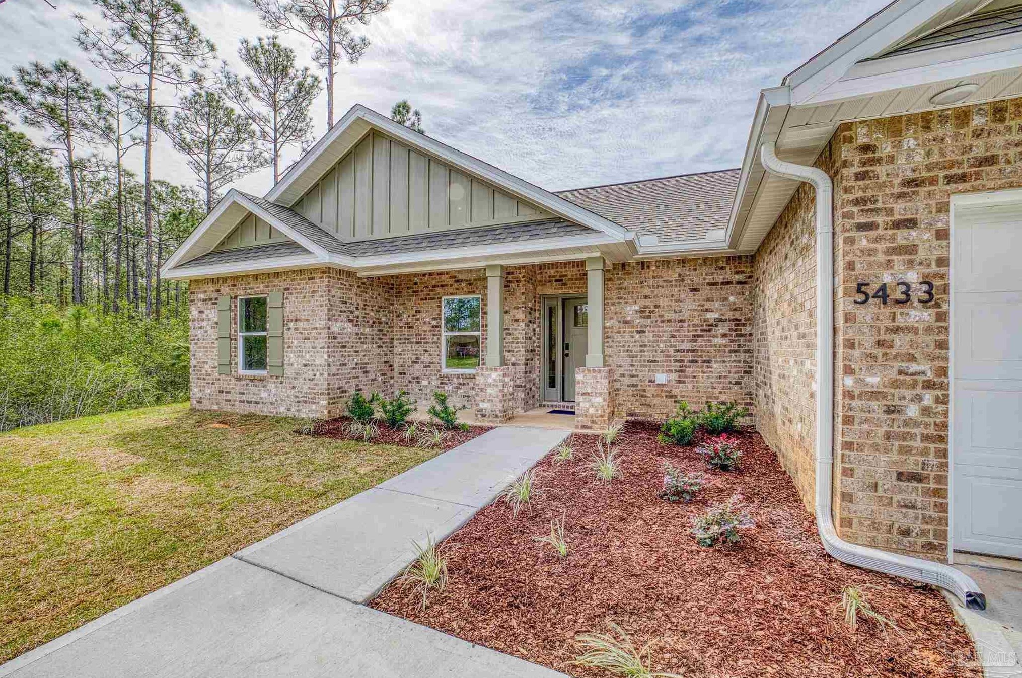 5433 Del Monte St, Milton, FL 32583-5915
