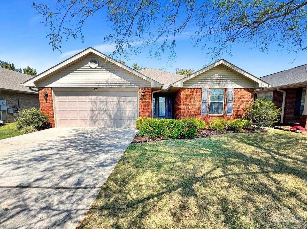 4778 Ashley Pl Blvd, Milton, FL 32571