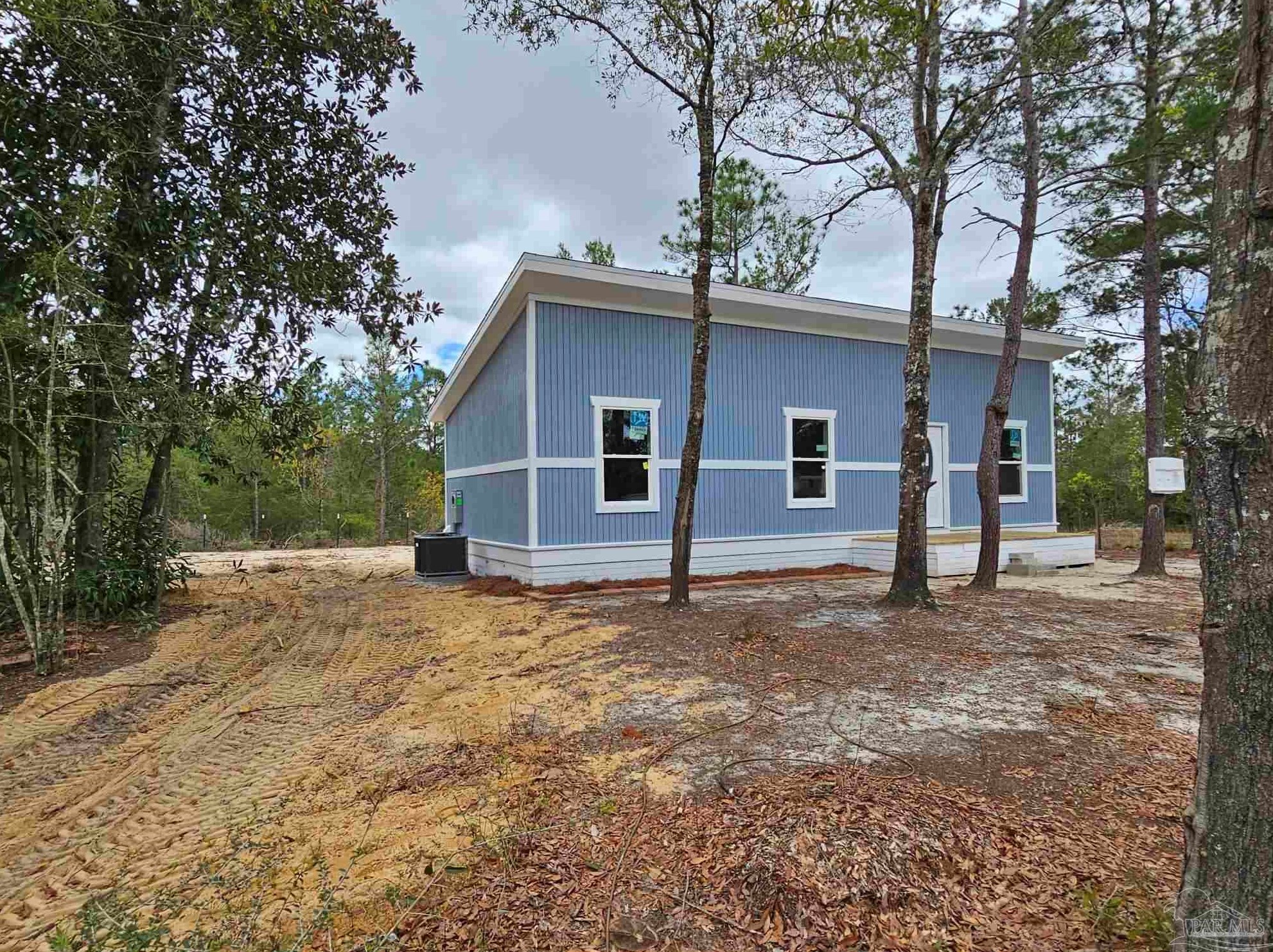 39 Lafavre Ln, Defuniak Springs, FL 32433-6545