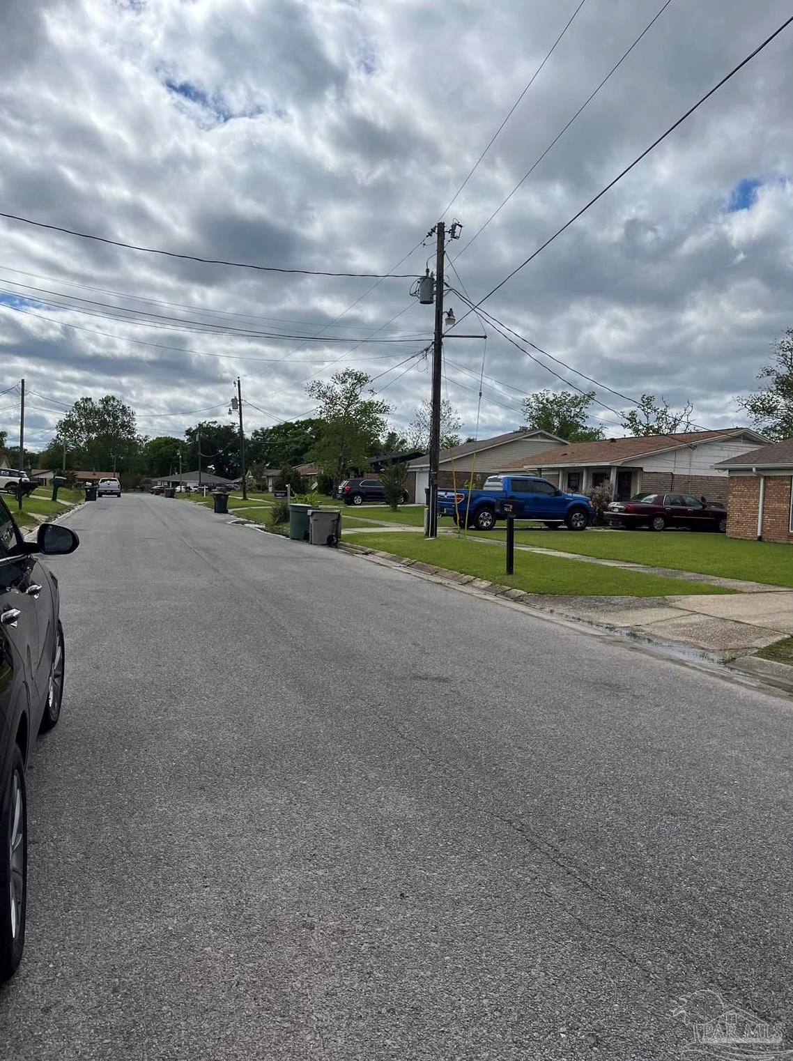 7031 Redondo Dr, Pensacola, FL 32526-3662