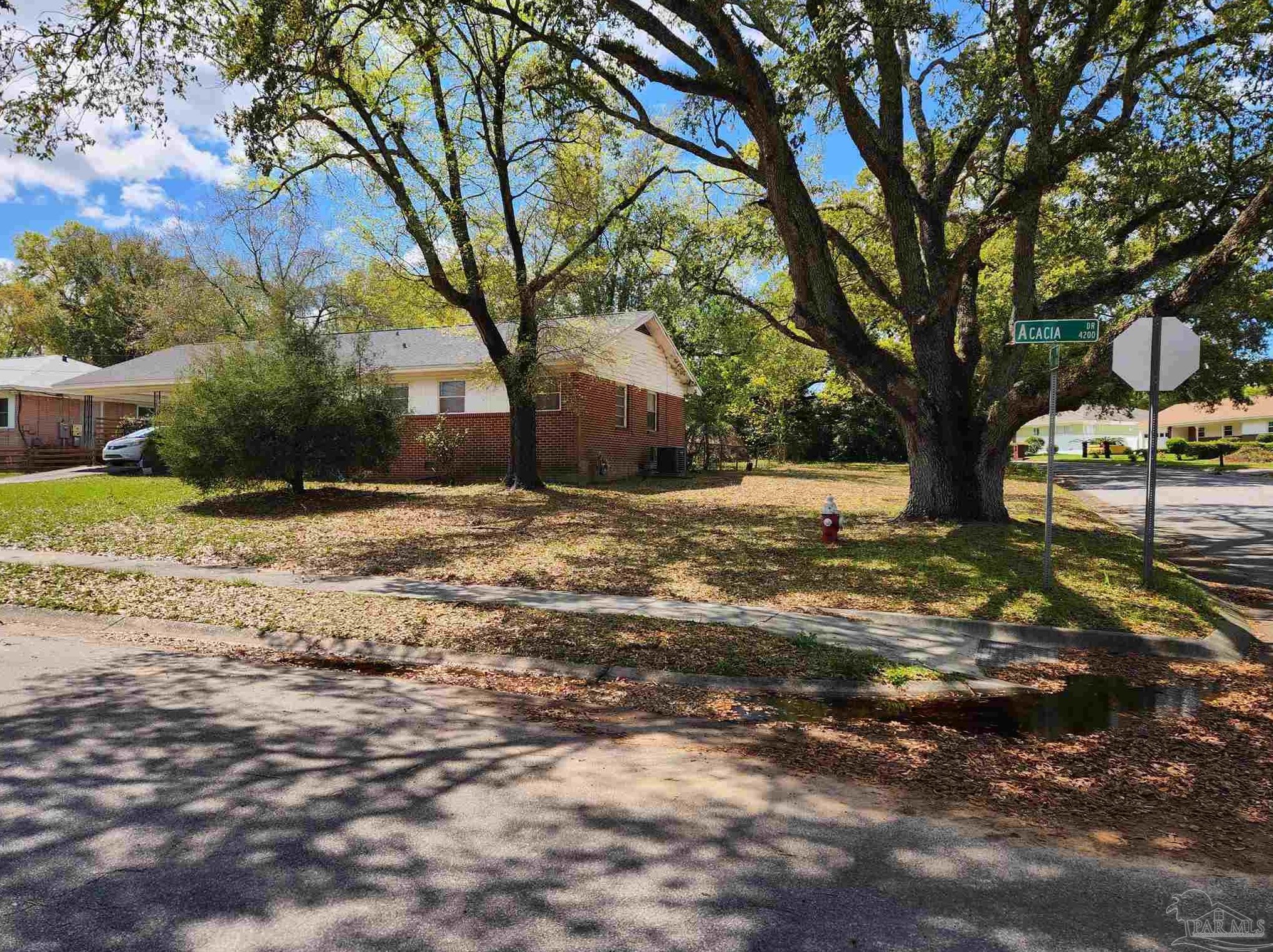 4251 Acacia Dr, Pensacola, FL 32503
