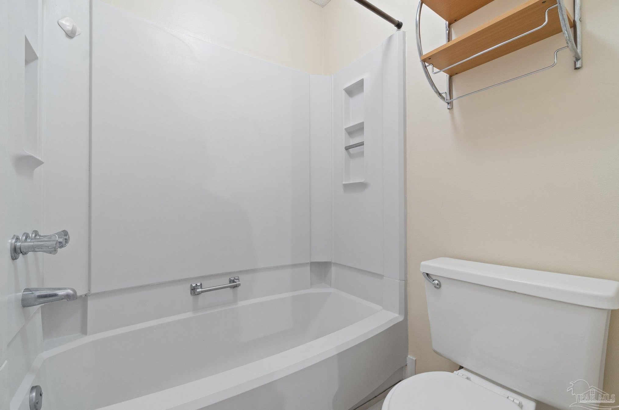 3023 Cedarwood Village Ln, Pensacola FL  32514-6251 exterior