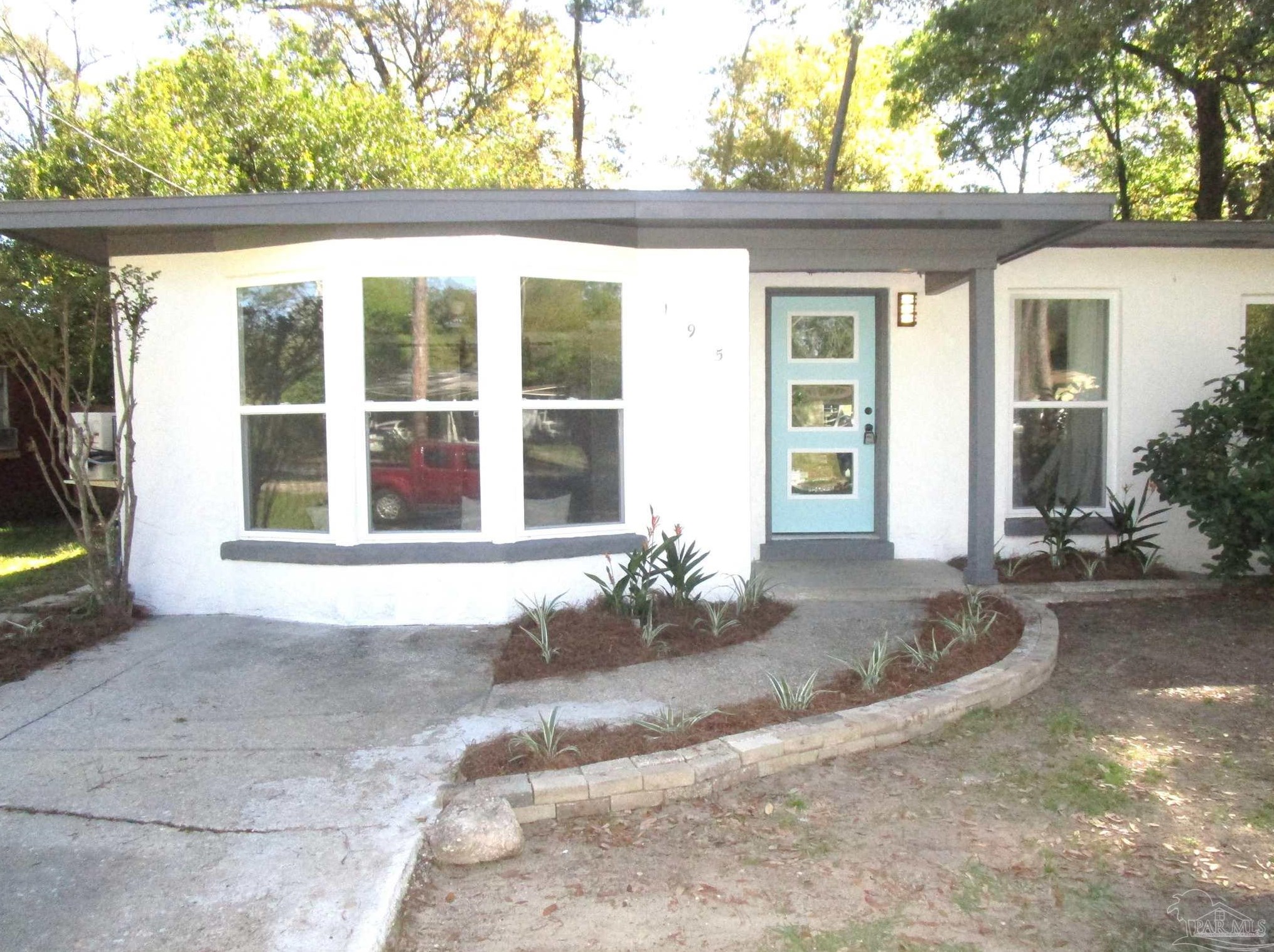 195 Highland Dr, Pensacola, FL 32503-3046