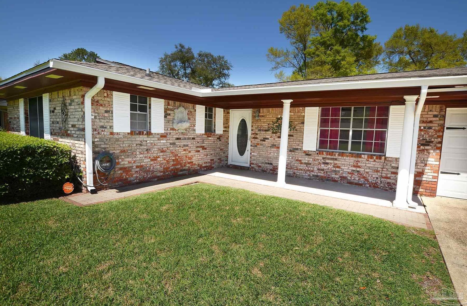 7630 Long Meadow Ln, Pensacola, FL 32506-3853