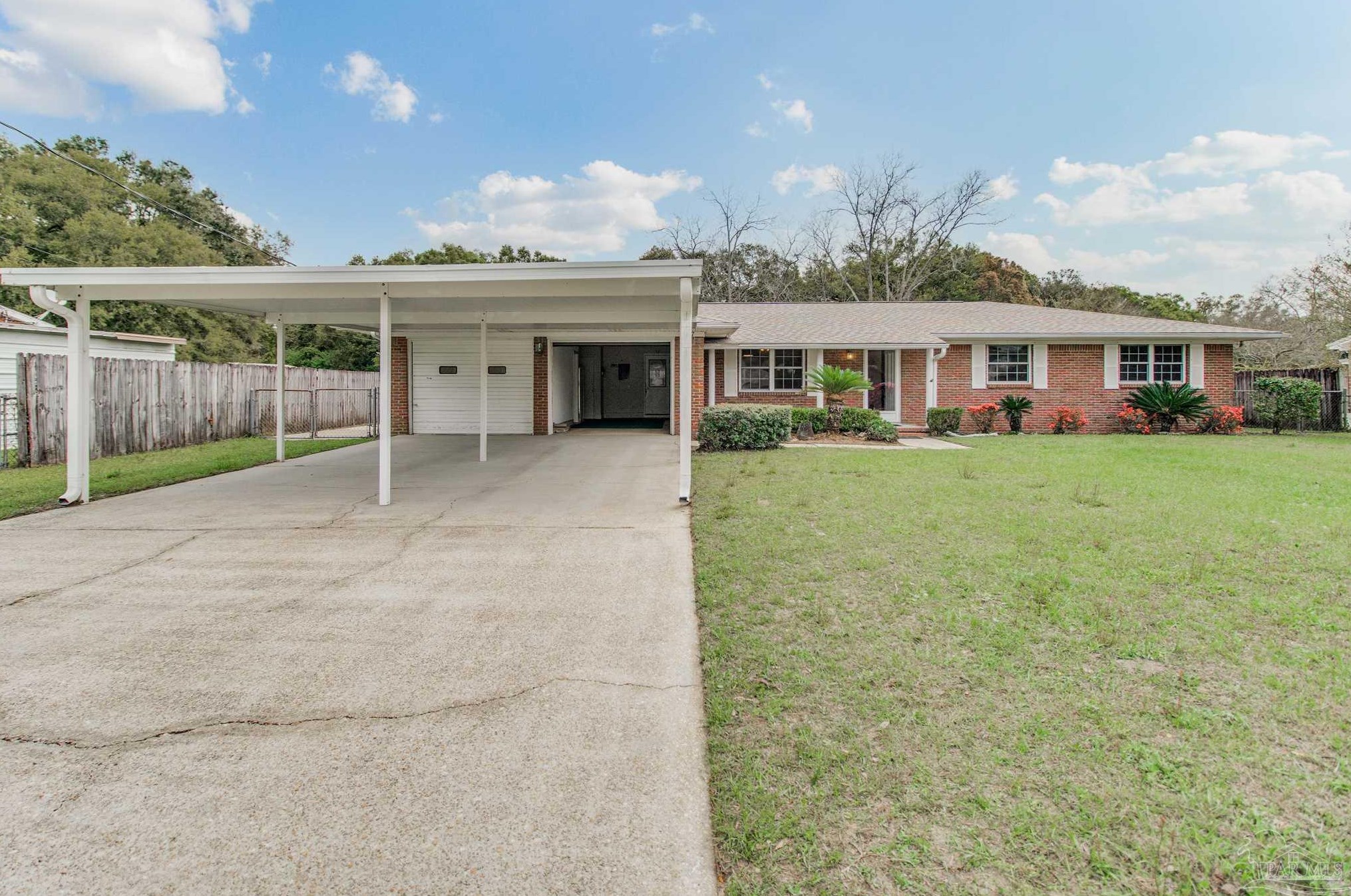 2327 Belleflower Rd, Pensacola, FL 32526-8808