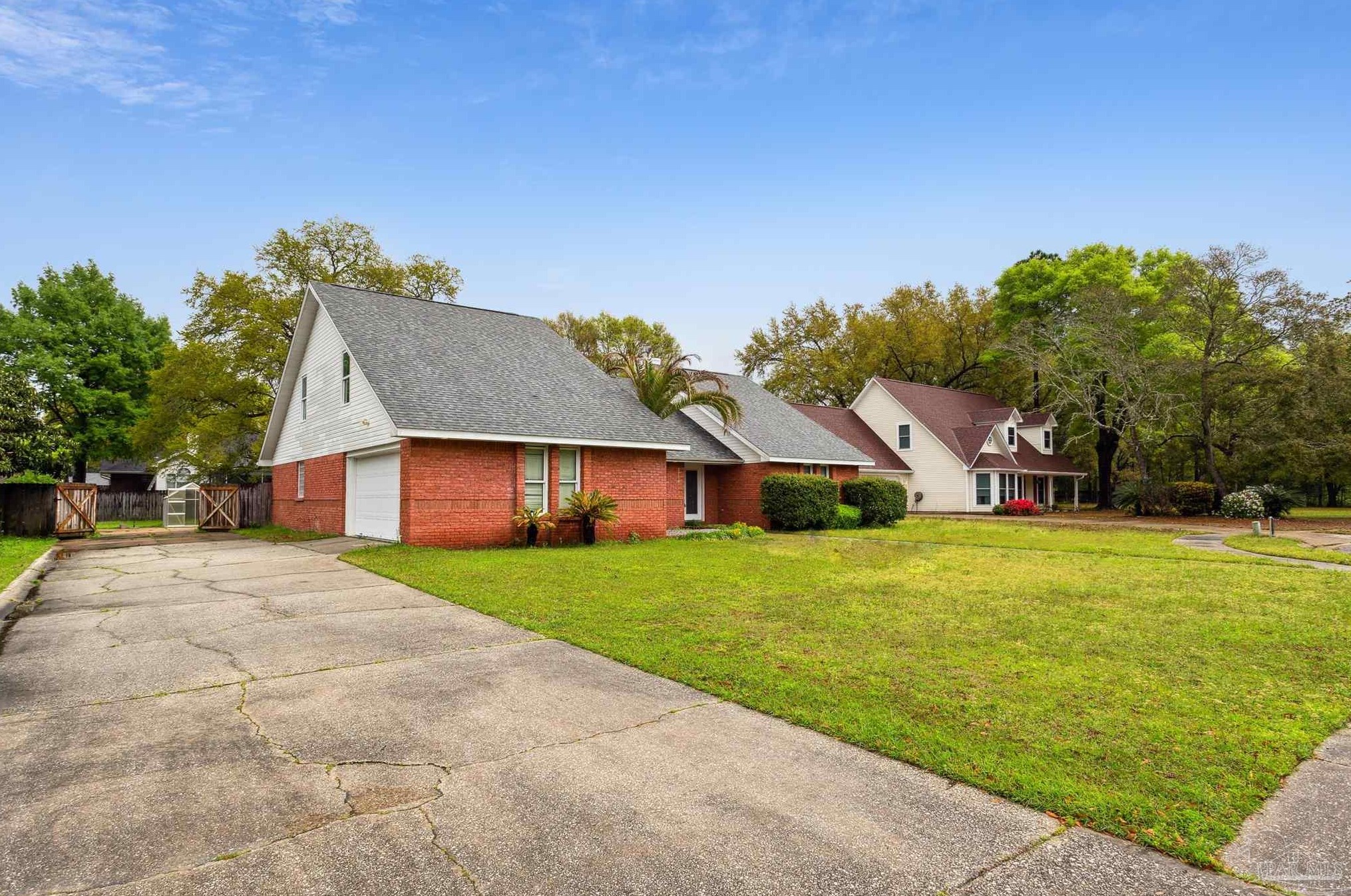 2704 Silhouette Dr, Cantonment, FL 32533-6611