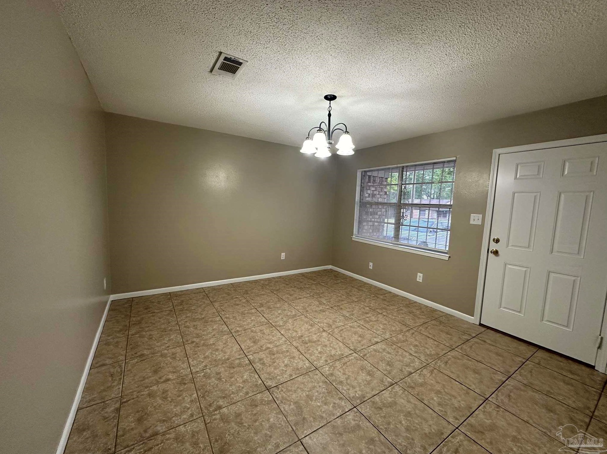 2810 Donley St, Pensacola, FL 32526