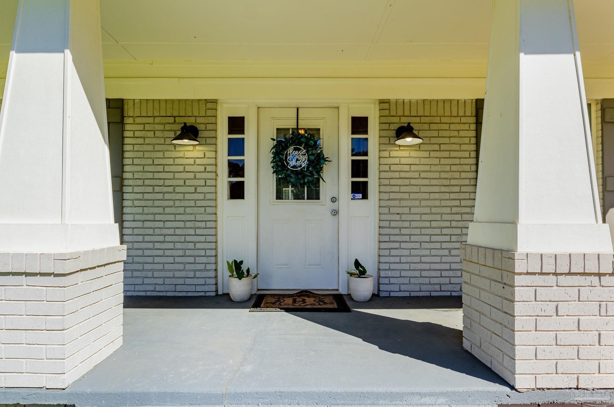 9138 Surrey Dr, Pensacola, FL 32534-9433