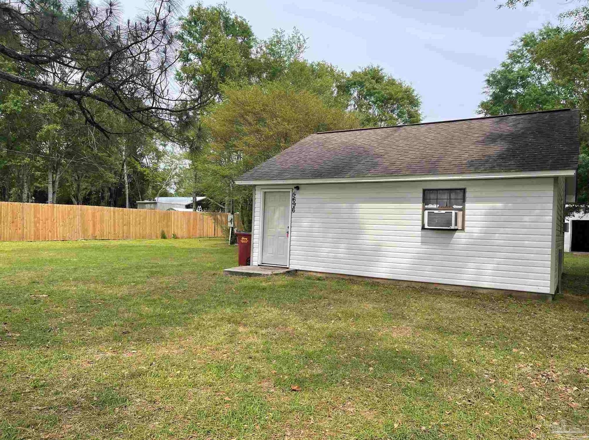 5696 Windrun Pl, Milton, FL 32571