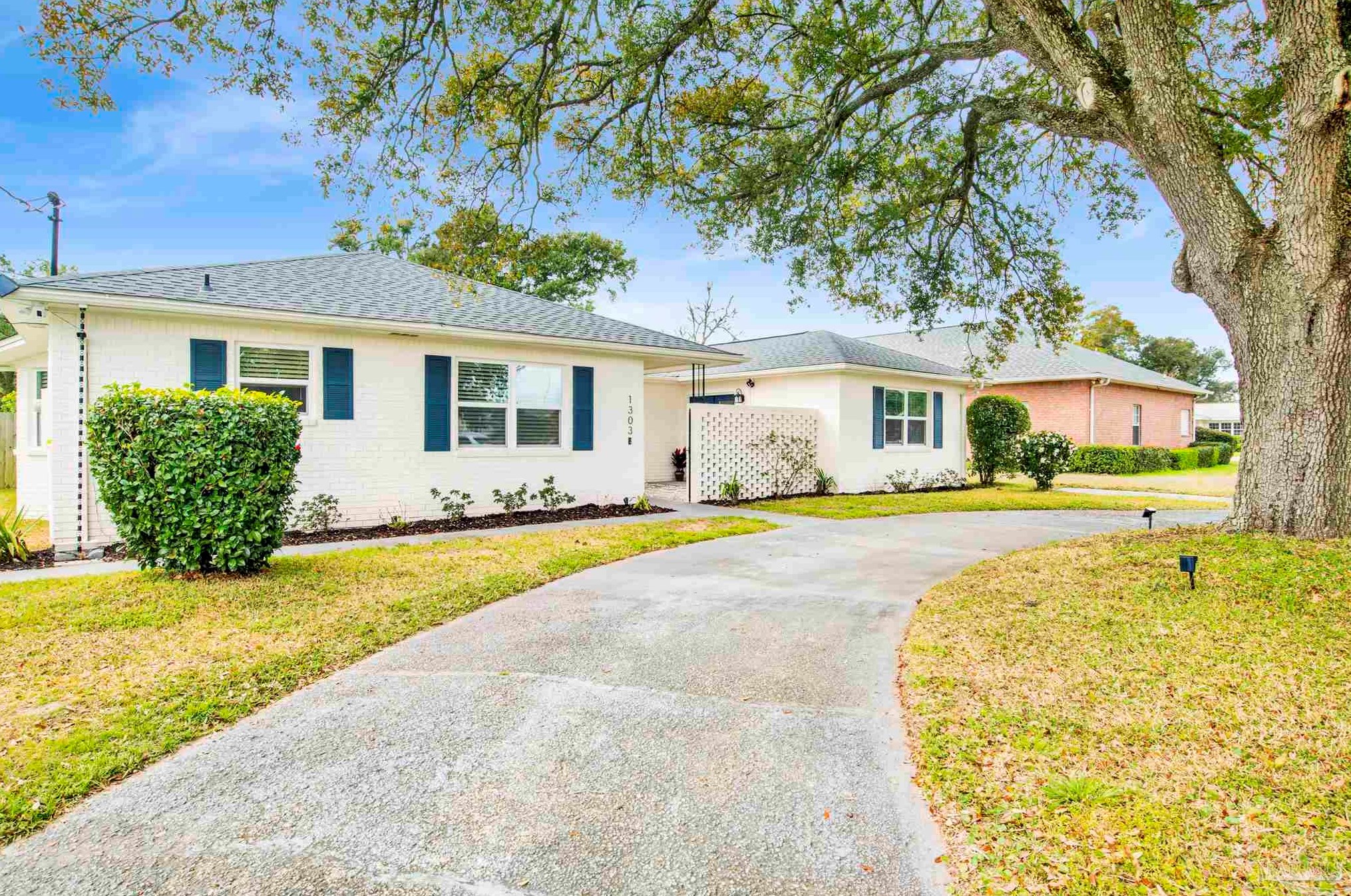 1303 Hayes St, Pensacola, FL 32503-4043
