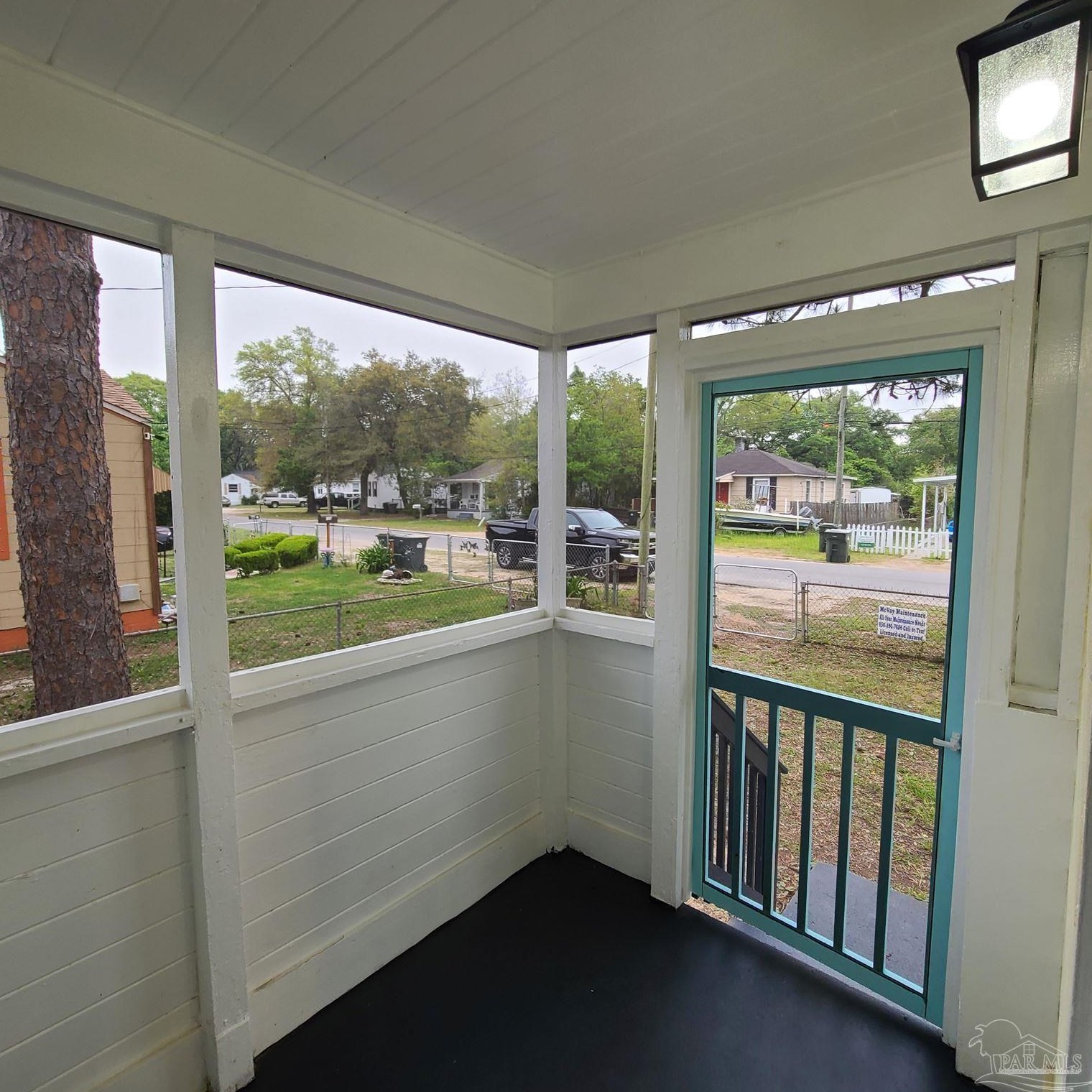 11 Carver Dr, Pensacola FL  32507-2063 exterior