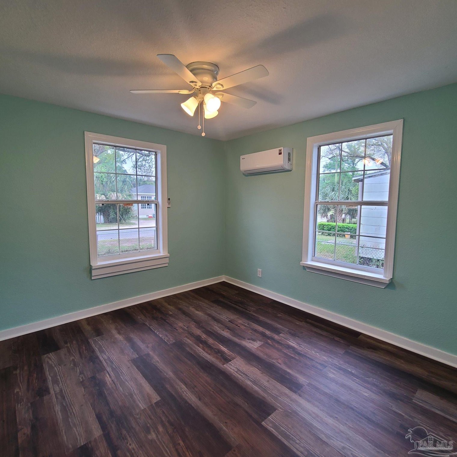 11 Carver Dr, Pensacola FL  32507-2063 exterior