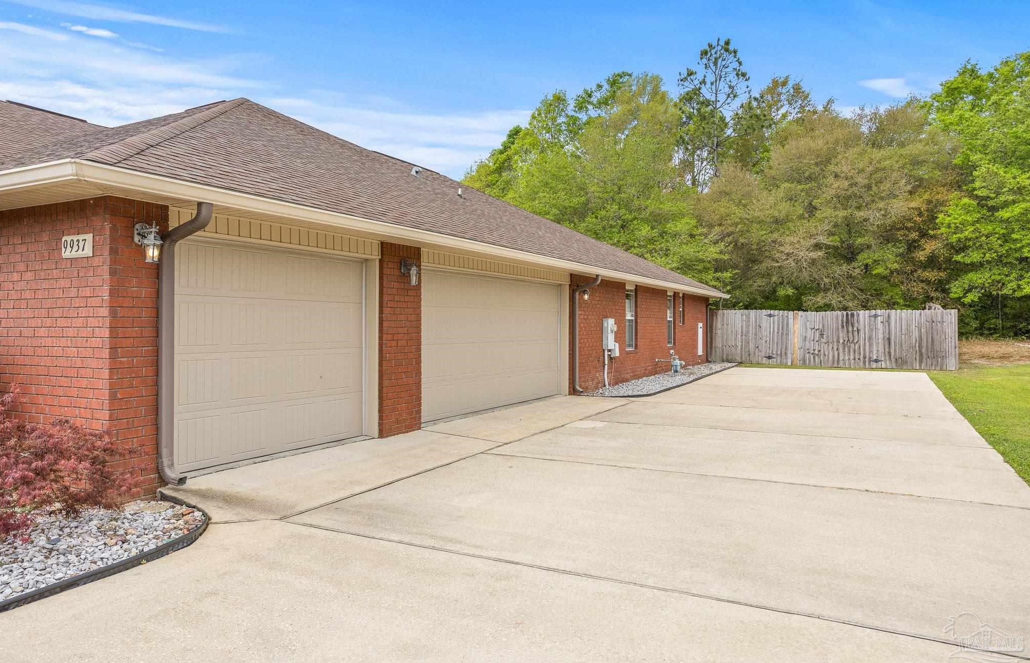 9937 Eleral Dr, Pensacola, FL 32526-4292