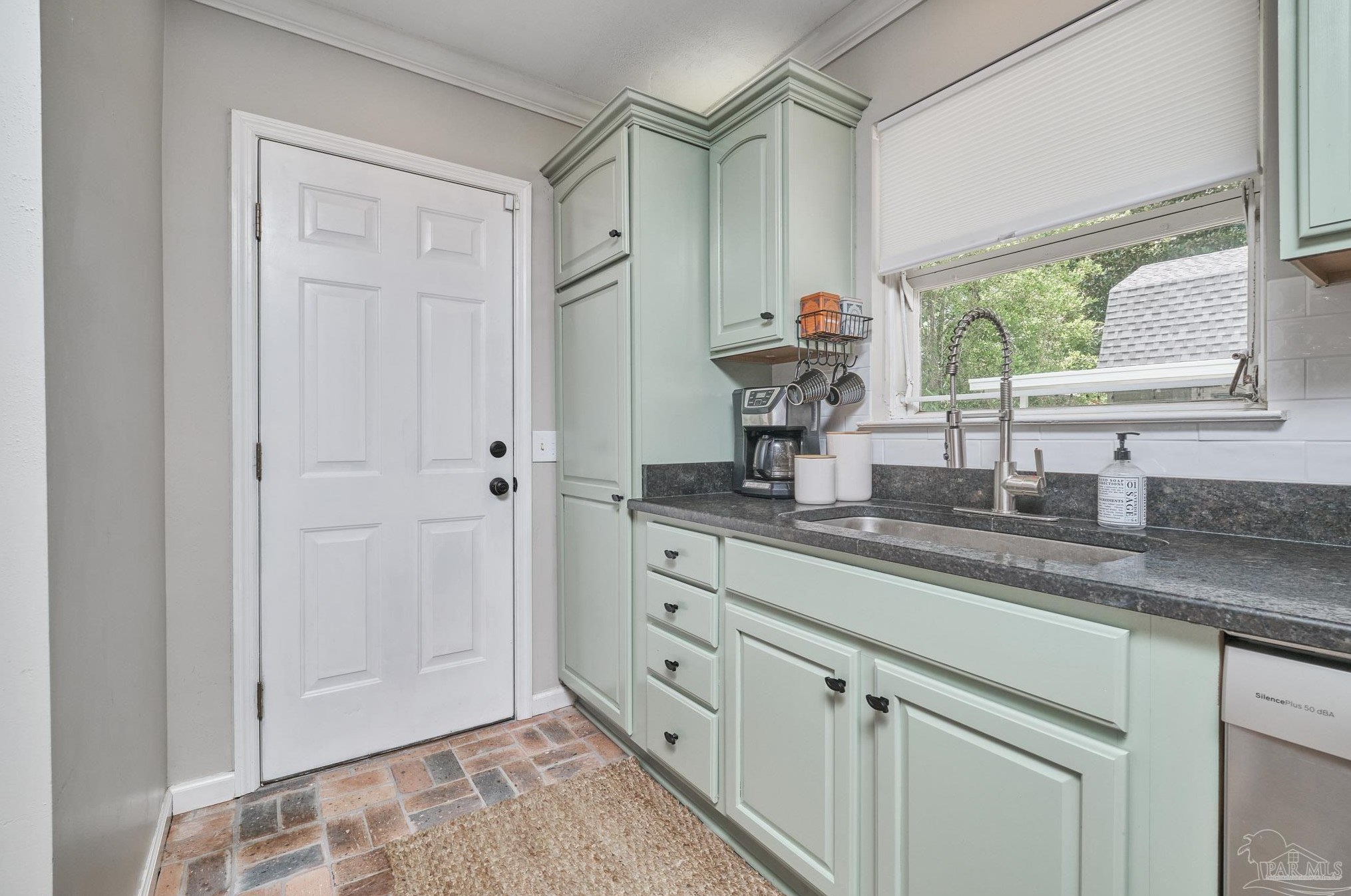 1915 Leonard St, Pensacola FL  32503-4867 exterior