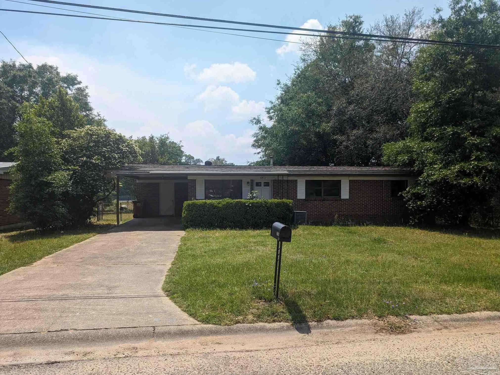 6411 Julia Dr, Milton, FL 32570-3452