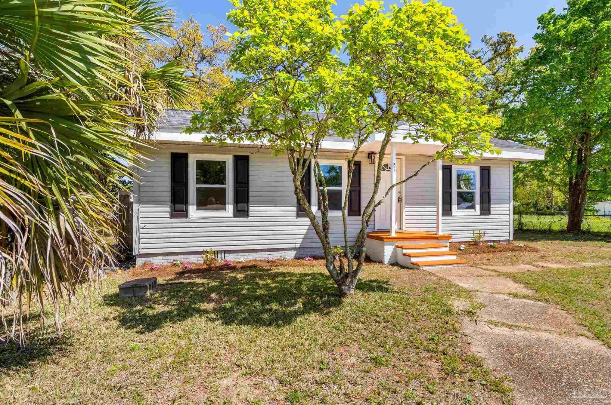 206 2nd St, Pensacola, FL 32507-3610