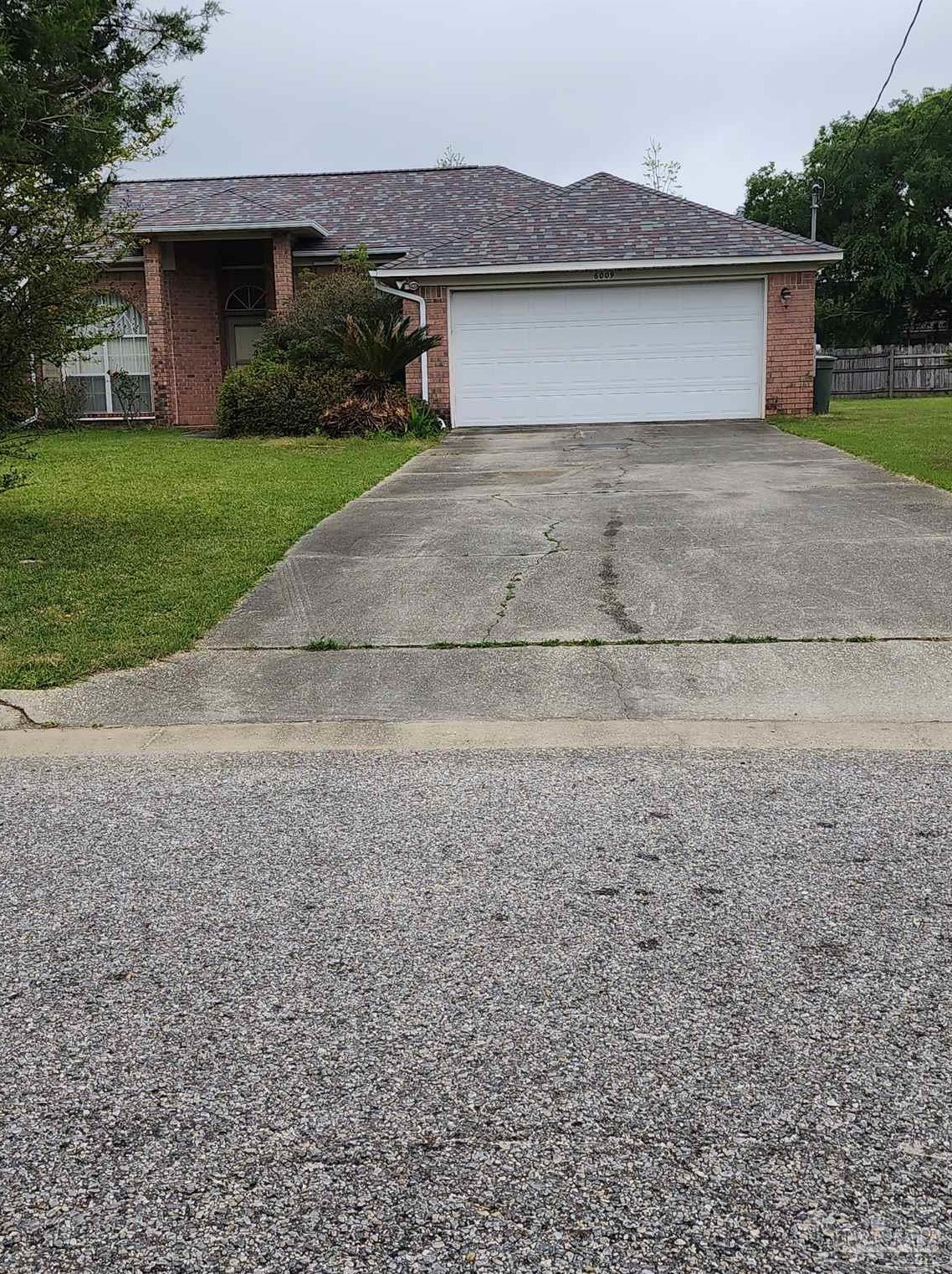6009 Yellow Rose Dr, Pensacola, FL 32526-1158