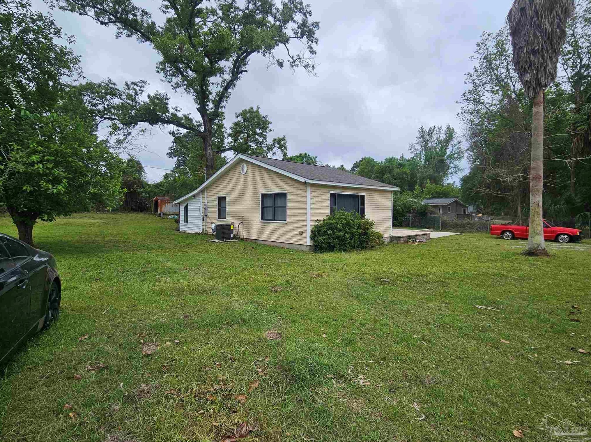 4292 5th Ave, Milton, FL 32571