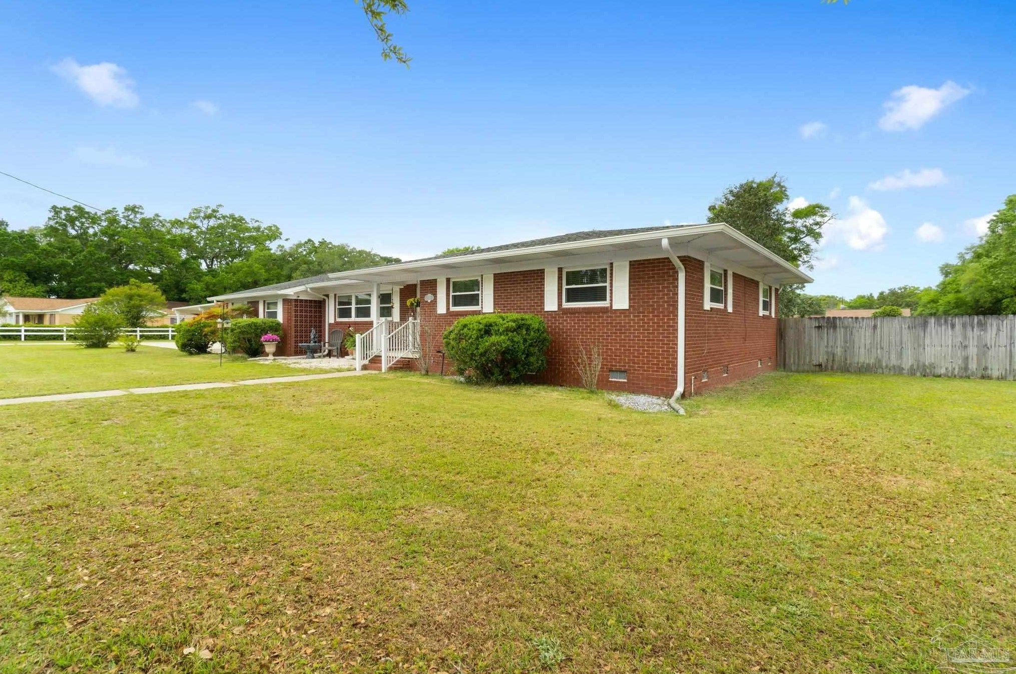 7321 Mimosa Dr, Pensacola, FL 32526-8860