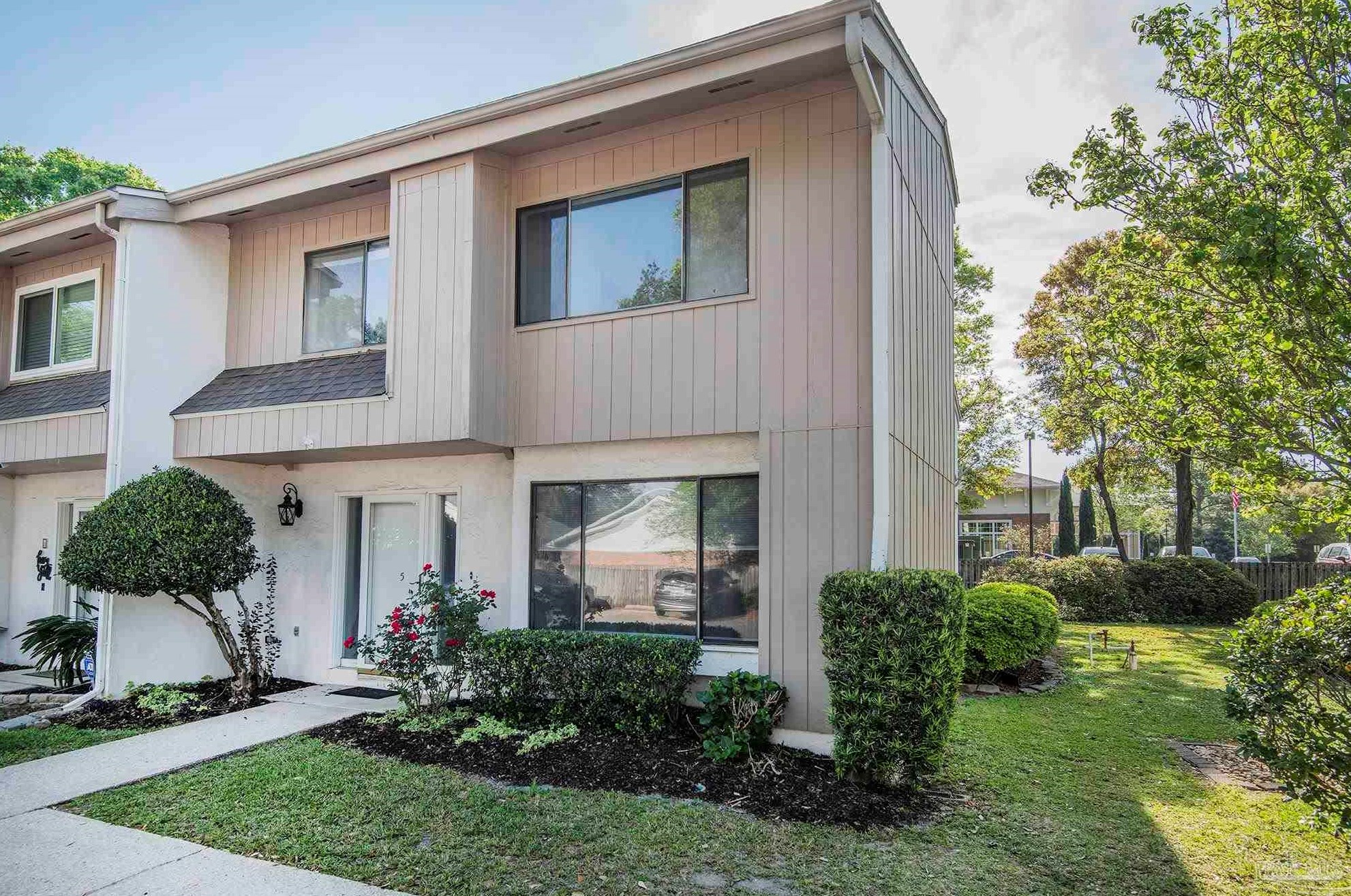 3400 Wimbledon Dr #5, Pensacola, FL 32504