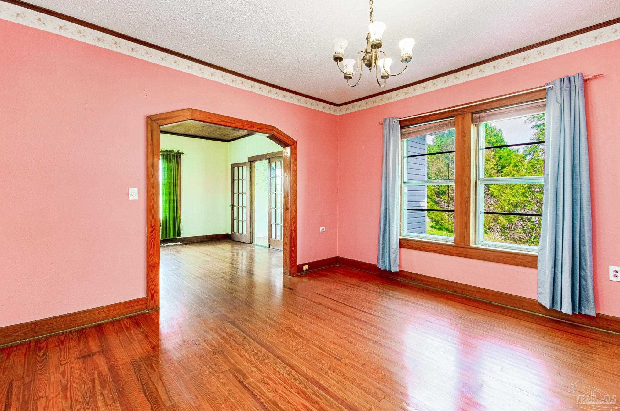 5001 Bellview Ave, Pensacola FL 32526-9437 exterior