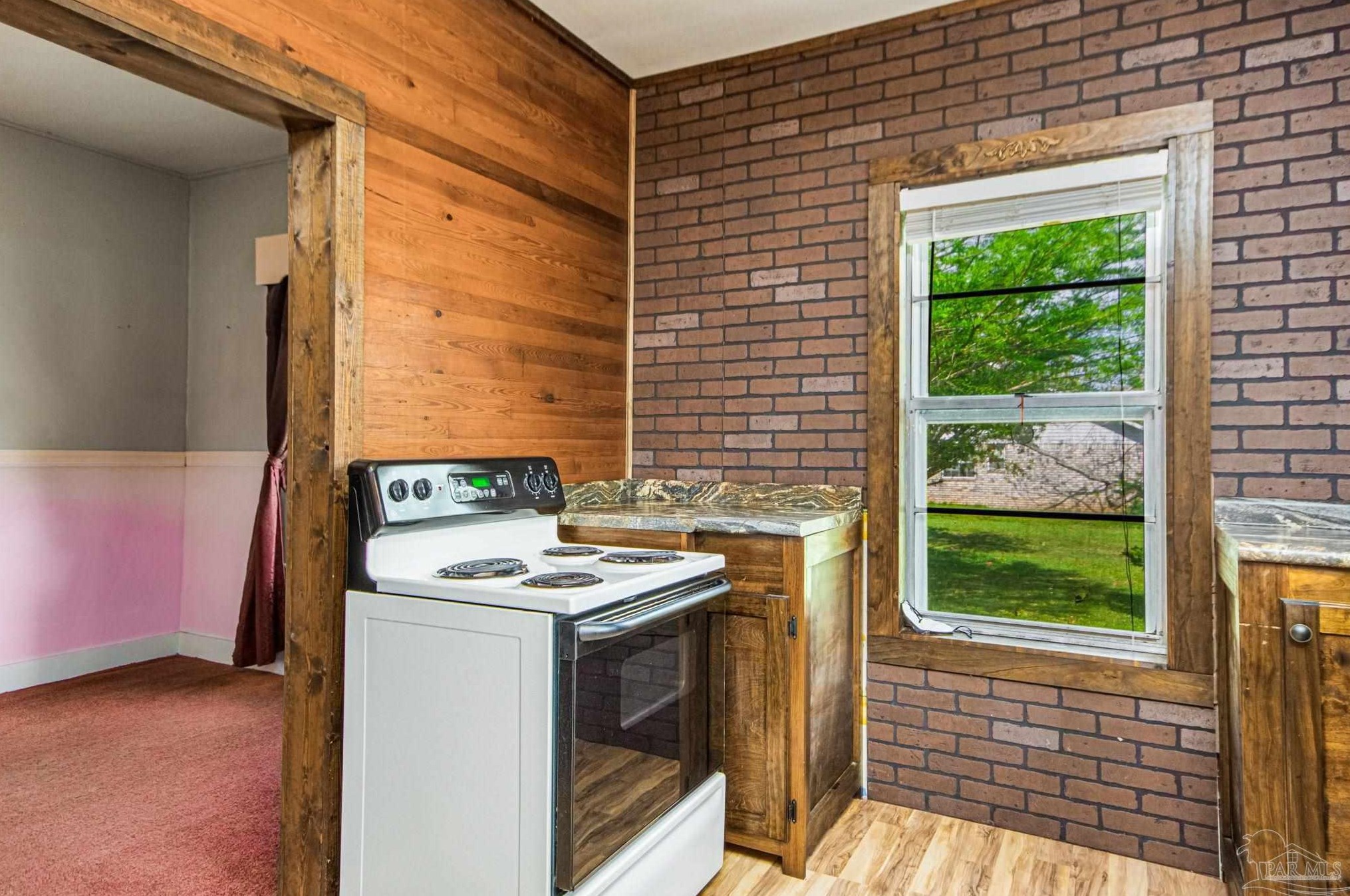 5001 Bellview Ave, Pensacola FL 32526-9437 exterior