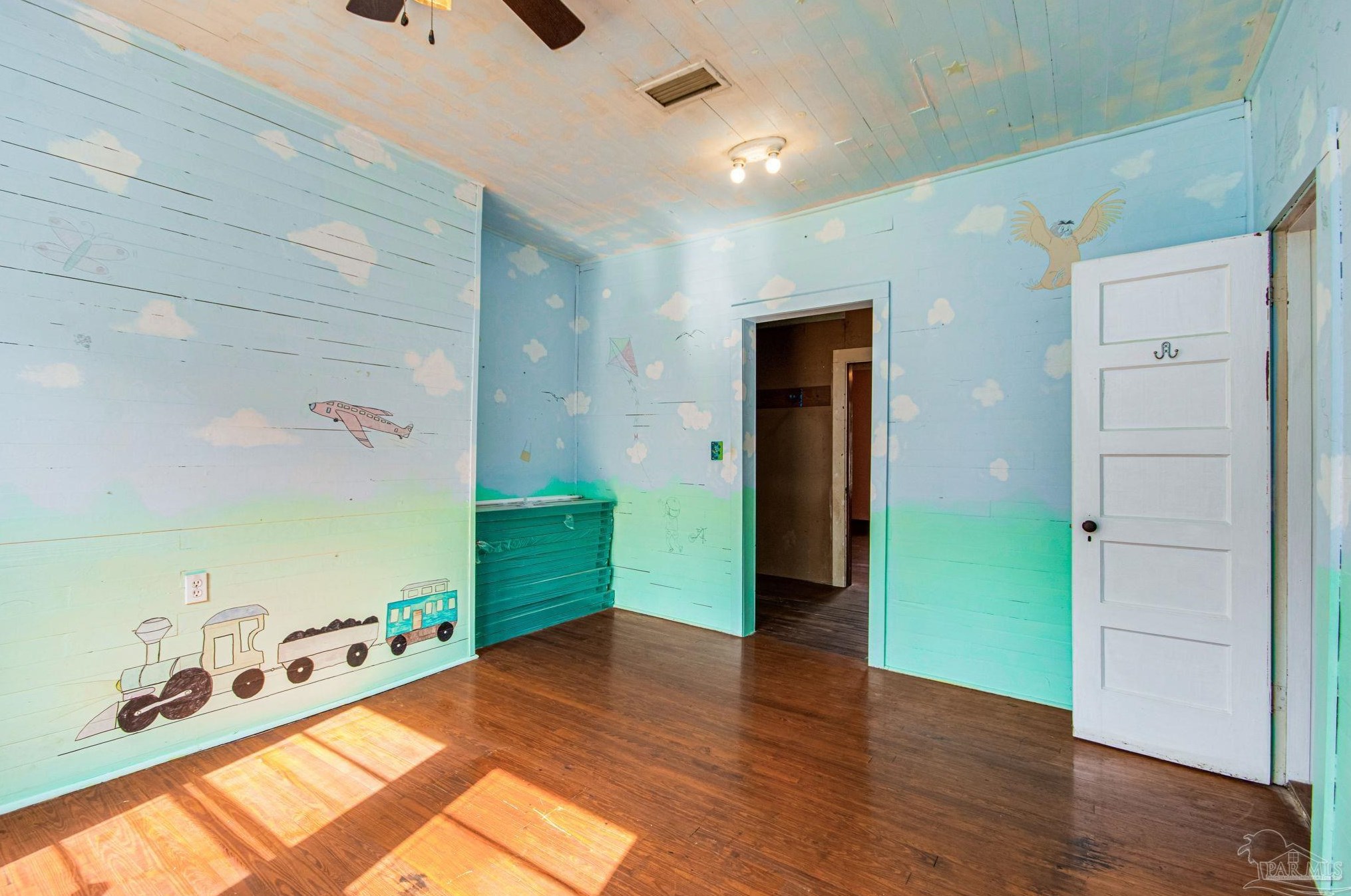 5001 Bellview Ave, Pensacola FL 32526-9437 exterior