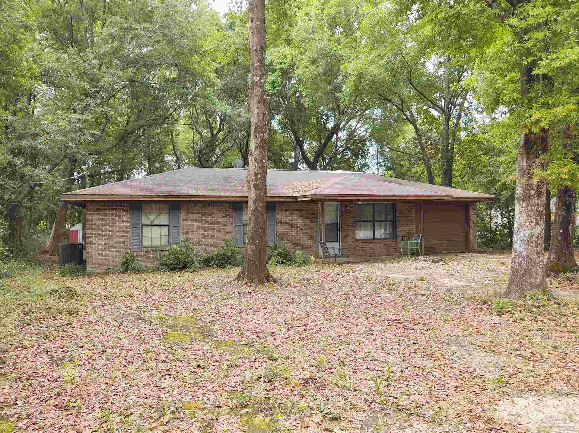 5551 Crestwood Dr, Milton, FL 32583