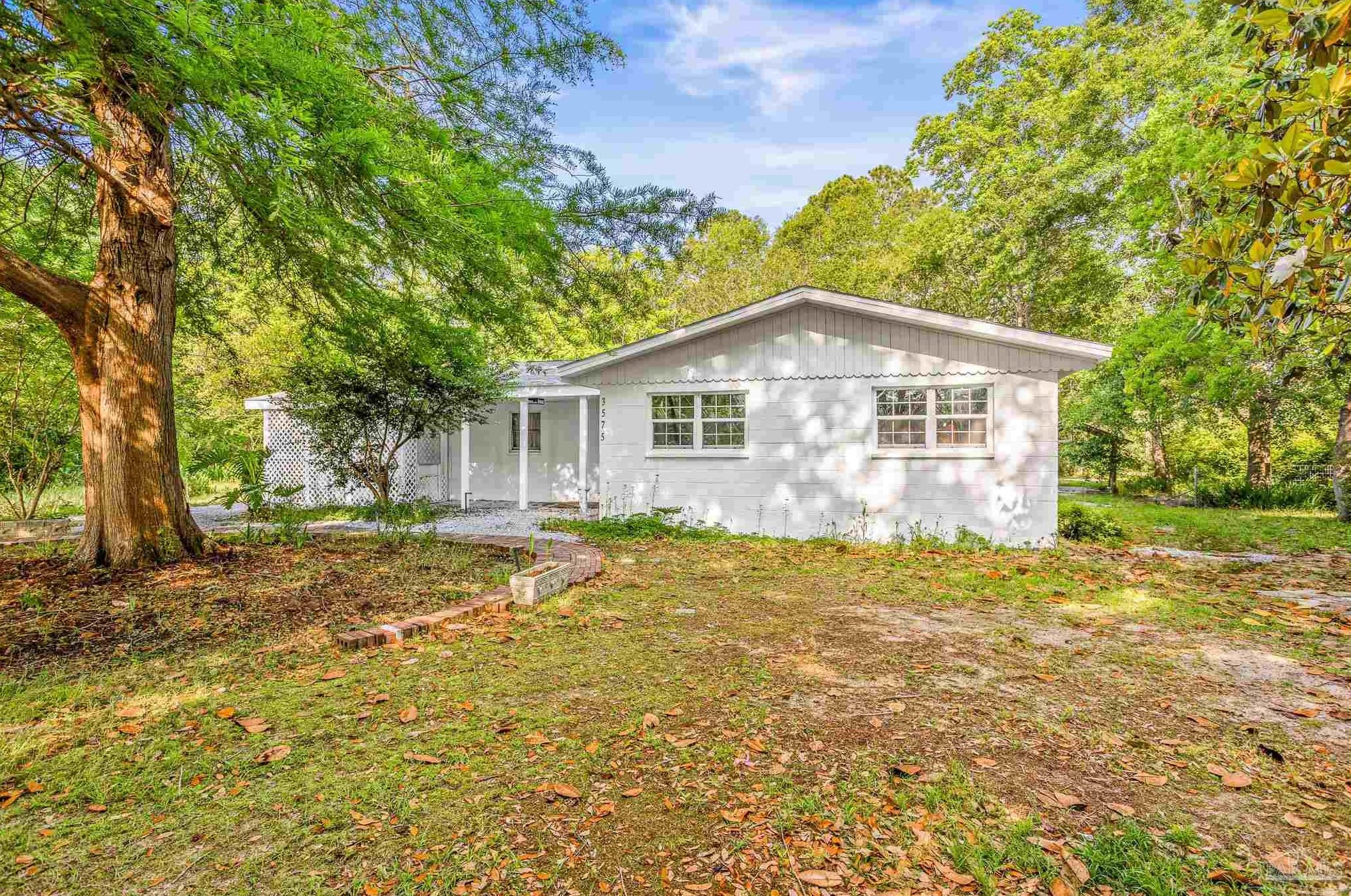 3575 Robinson Point Rd, Milton, FL 32583-2974