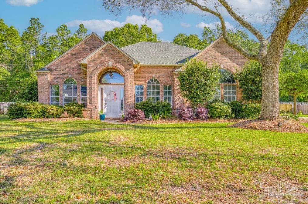 3074 Killarney Dr, Milton, FL 32571-8430