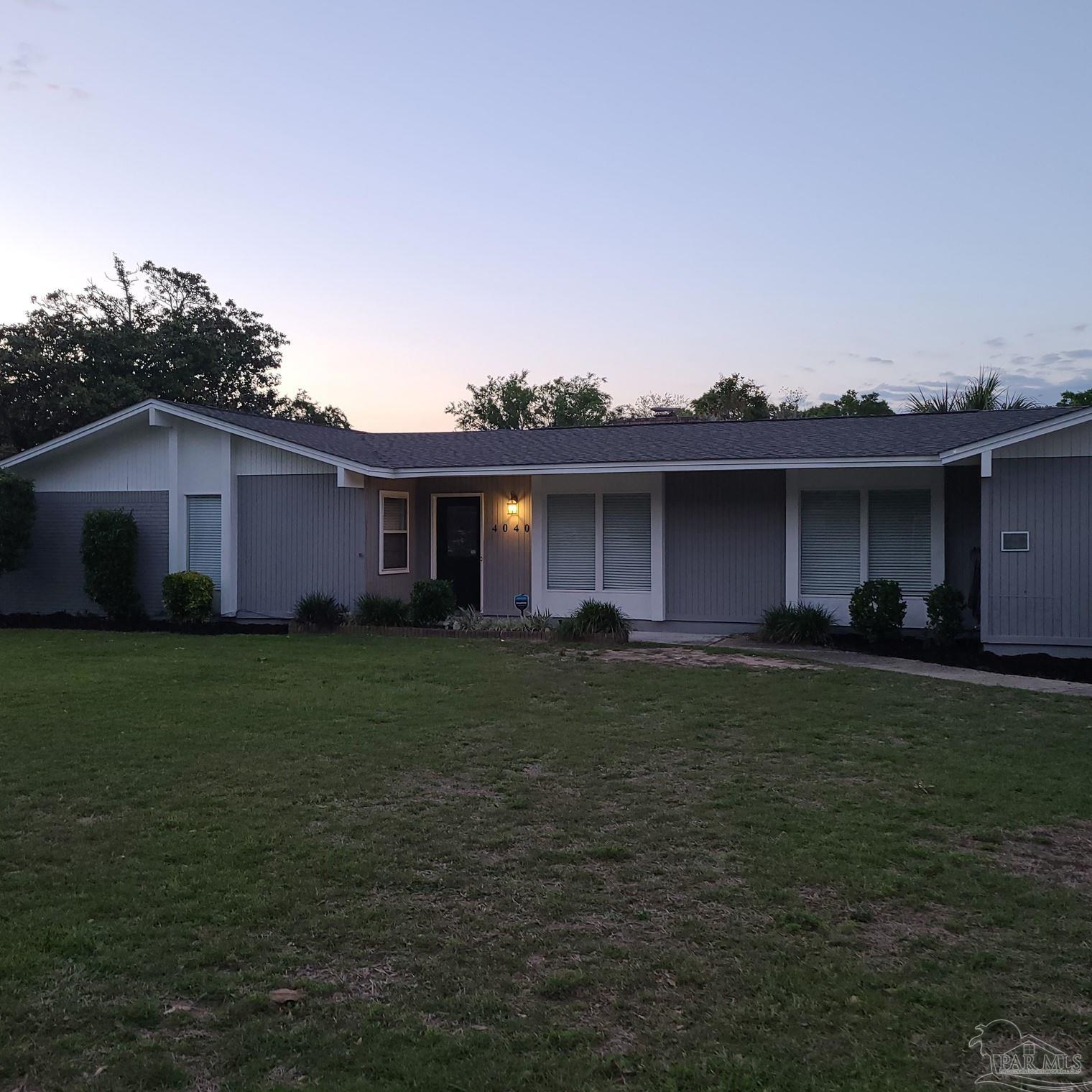 4040 King Arthur Dr, Pensacola, FL 32514