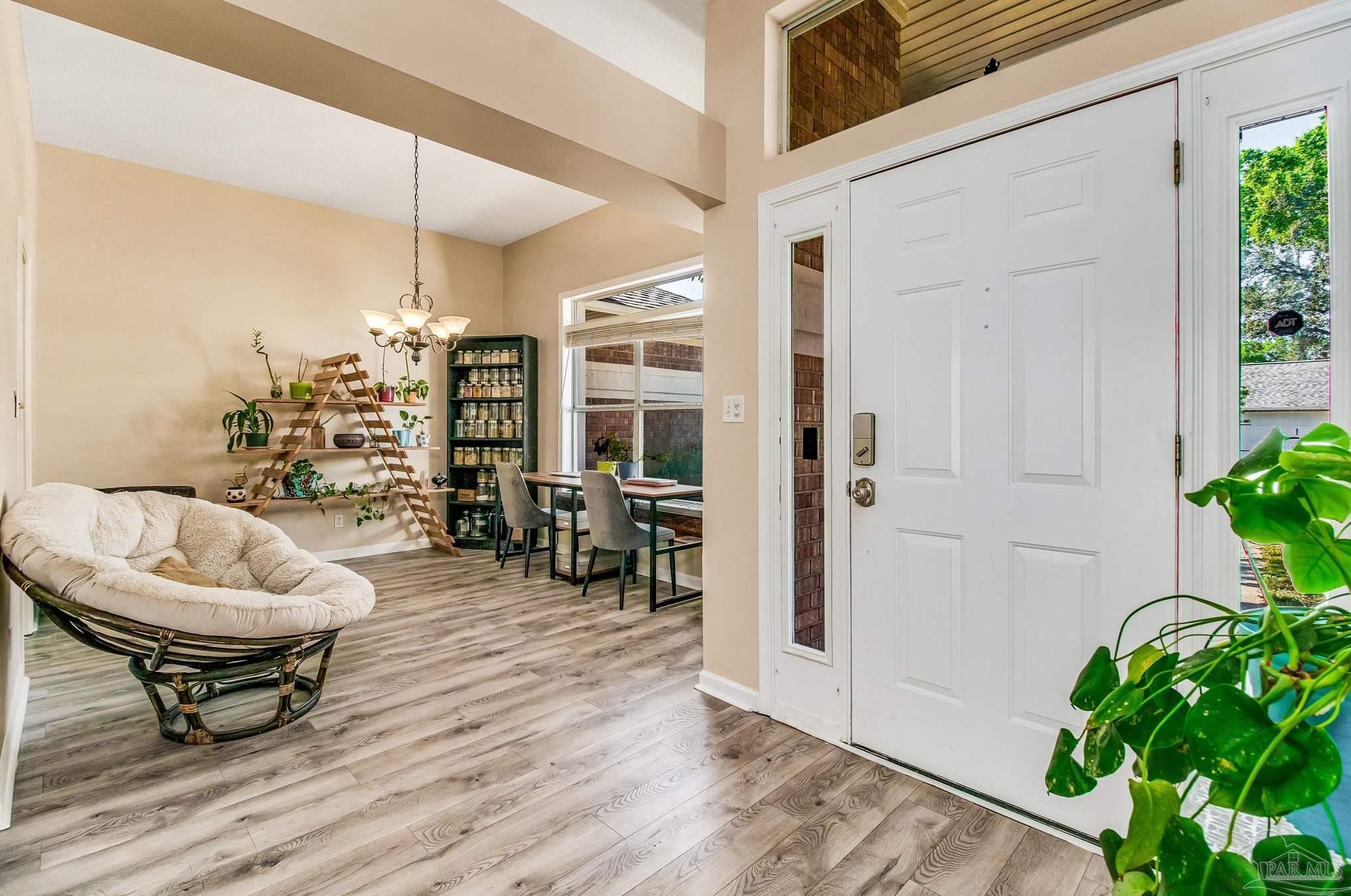 3850 Yesteroaks Dr, Pensacola, FL 32504-4321