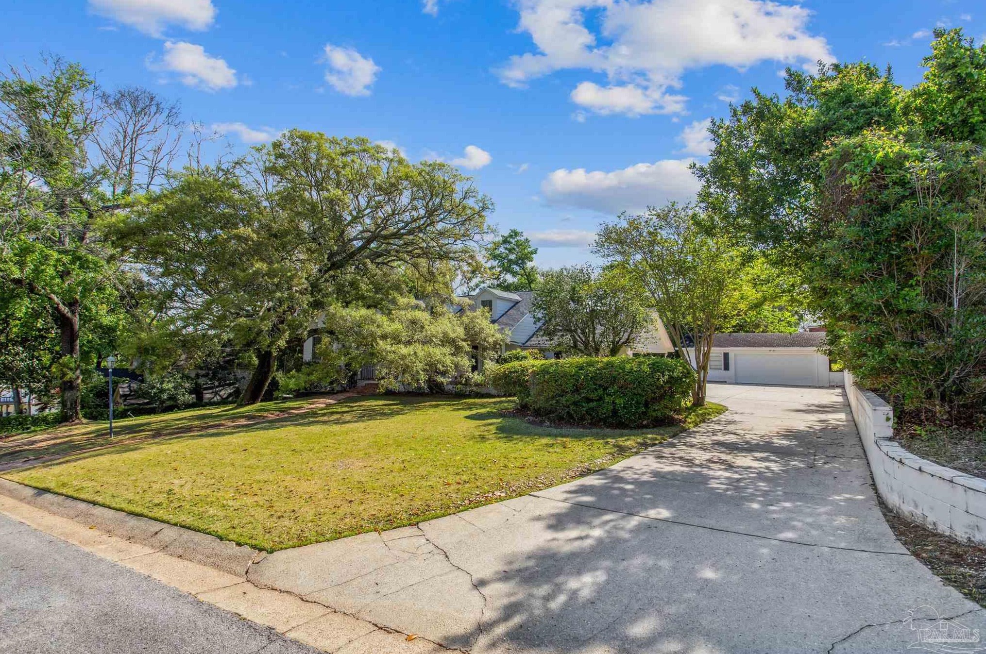 3960 Raintree Dr, Pensacola, FL 32503