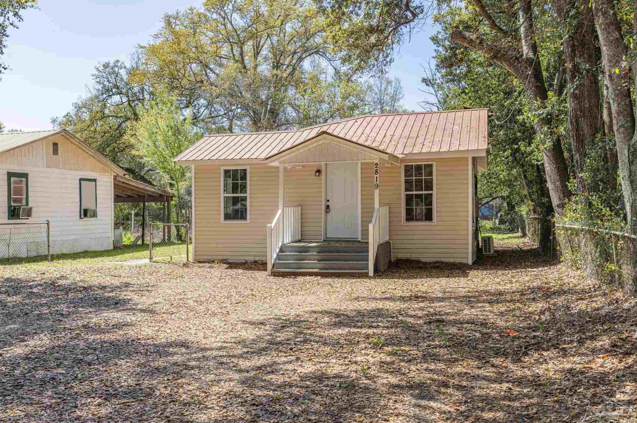 2819 R St, Pensacola, FL 32505-5617
