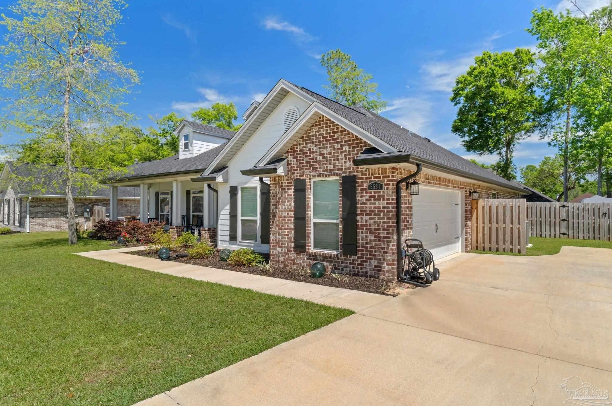 5581 Dunridge Drive, Milton, FL 32571